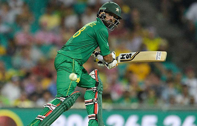 মহম্মদ হাফিজ : সীমিত ওভারের ম্যাচে পাকিস্তানের অন্যতম গুরুত্বপূর্ণ ক্রিকেটার। এখন পর্যন্ত খেলেছেন ২০৩টি একদিনের ম্যাচ। সেরা স্কোর ১৪০। ১৩৭টি উইকেট দখলে রয়েছে স্পিনার হাফিজের।