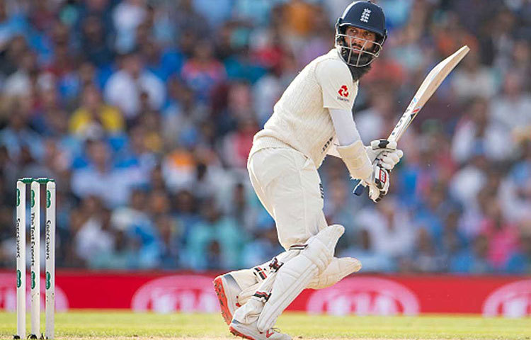 মইন আলি : অলরাউন্ডার হিসেবে আইসিসির তালিকায় সাত নম্বরে মইন আলি। ব্যাটে-বলে অত্যন্ত সফল ইংল্যান্ডের এই ক্রিকেটারটিকে আট নম্বর জায়গার জন্যই বেছে নেওয়া হল।