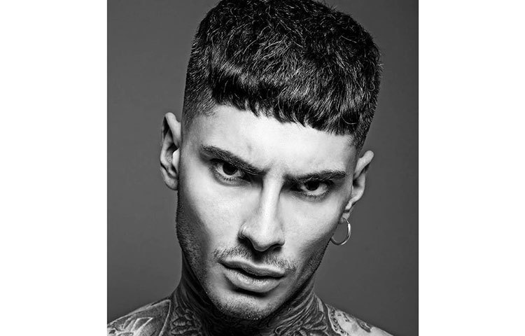 সিজার কাট শর্ট সাইডস।