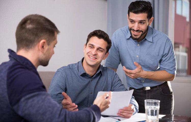 কর্মক্ষেত্রের সমস্যা নিয়ে আলোচনা করুন কাছের লোকের সঙ্গে। কিন্তু তারা কেউই যেন আপনার সহকর্মী না হয়। হতে পারে, এমন আলোচনার সময় কোনো সমাধান বেরিয়ে আসতে পারে।