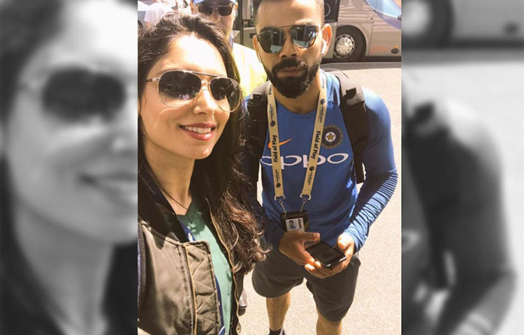 বিরাট কোহলির সঙ্গে জয়নাব আব্বাস।