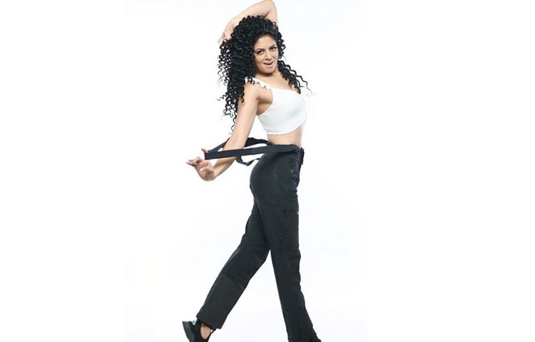 ‘কাহানি ঘর ঘর কি’ ধারাবাহিকেও কবিতাকে দেখা গিয়েছিল। তবে কবিতা তবে সব থেকে বেশি জনপ্রিয়তা পান ‘এফ আই আর’(২০০৬) ধারাবাহিকে চন্দ্রমুখীর ভূমিকায় অভিনয় করে।