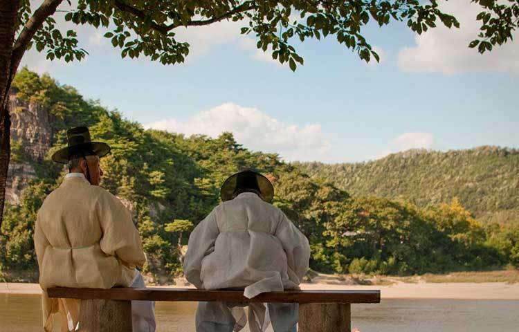 দক্ষিণ কোরিয়ার গাইয়ংসাংবুক-দো গ্রামটিকে ইউনেস্কো বিশ্ব ঐতিহ্যের অংশ হিসাবে ঘোষণা দিয়েছে। বলা হয়, এ গ্রামটির সৃষ্টি পদ্মপাতার আকৃতি দিয়ে।