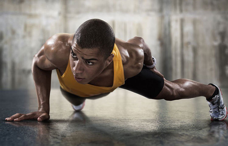 জৈবিক যে সব কারণে কোনও মানুষের প্রতি আকর্ষণ তীব্র হতে পারে, তার অন্যতম চেহারা। সাধারণত, রূপের চেয়েও শরীরের গঠন, উচ্চতা, পেশীবহুল চেহারা এ সব মানুষের হাইপোথ্যালামাসে ভাল লাগার বার্তা পৌঁছায়। তখনই ডোপামিন হরমোন মস্তিষ্কে প্রেমের বার্তা পৌঁছায়।