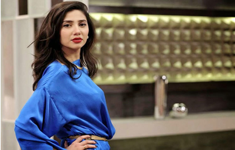 মাহিরা পাকিস্তানের ভীষণ জনপ্রিয় অভিনেত্রী এবং তিনি অভিনয়ের জন্য সবচেয়ে বেশি পারিশ্রমিক নিয়ে থাকেন।