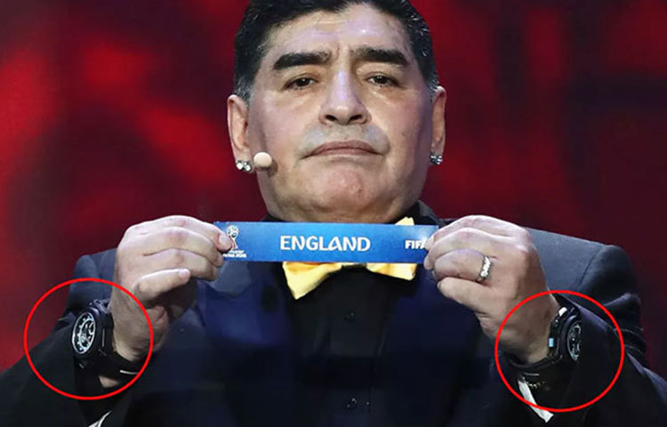 আসলে ম্যারাডোনা বছরের বেশিরভাগ সময়ই ট্র্যাভেল করেন। সেক্ষেত্রে যেখানে থাকেন সেখানকার স্থানীয় সময় হাতের একটা ঘড়িতে দেখেন তিনি।