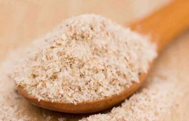 ইসবগুল : ইসবগুল পেট পরিষ্কার রাখে, হজম শক্তি বাড়ায়। আর ক্ষুধা অনুভব কমায়। প্রতি রাতে শোয়ার আগে ইসবগুল খেলে ওজন কমবে। অনেক স্বাস্থ্য বিশেষজ্ঞ দিনে দুবেলা খাবারের ১০ মিনিট পূর্বে তিন চামচ ইসবগুল খাওয়ার পরামর্শ দিয়ে থাকেন।