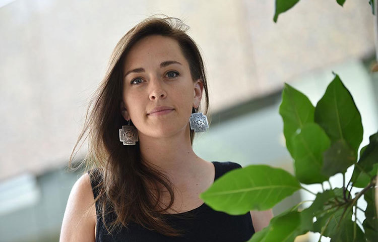 সেই শিবিরের কথা শুনলে শিউরে উঠতে হয়। কয়েক হাজার তরুণীর মতো নাদিয়াকেও ধর্ষিত হতে হয় জঙ্গিদের খেয়ালখুশি মতো।