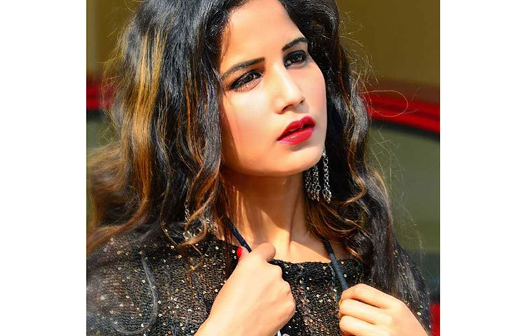 ব্লগার, মডেল ও অভিনেত্রী প্রিয়া ও টাইগারের আগামী ছবির নাম এখনও চূড়ান্ত হয়নি।