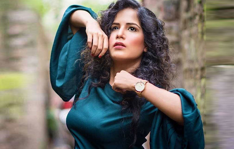 মিস ওডিশা স্টাইলিশ সম্মানে ভূষিত হয়েছেন প্রিয়া।