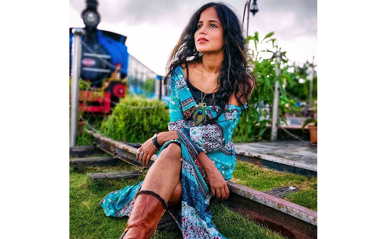 বলিউডে কাজ পাওয়া সহজ নয়। এবার নিজেকে প্রমাণ করতে হবেপ্রিয়ামবদার।