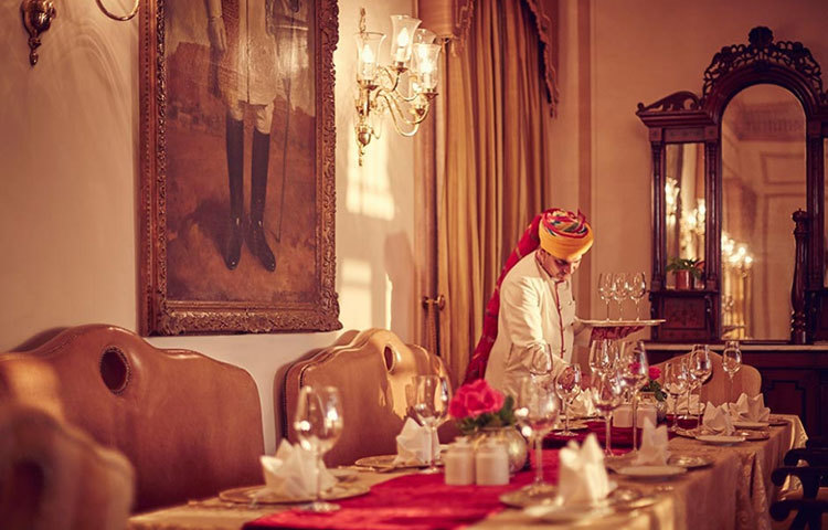 ২০০৫ সালে পাঁচতারা হোটেল তাজ এই প্রাসাদটিকে কিনে নেয়। সৌন্দর্যের বিচারে এশিয়ার মধ্যে দ্বিতীয় এই হোটেলটি।