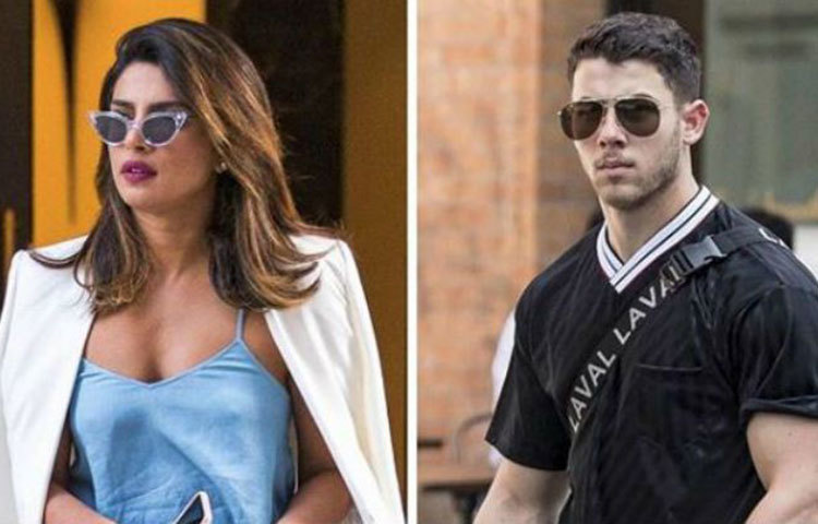 আবু জানি-সন্দীপ খোসলার পোশাকে হিন্দু মতে বিয়ে সারবেন নিক-প্রিয়াঙ্কা।