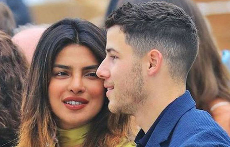 রাল্ফ লউরেন-এর পোশাক পরেই নিক-প্রিয়াঙ্কা খ্রিষ্টান মতে বিয়ে সারবেন বলে জানা গেছে।