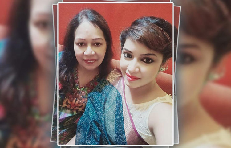 মায়ের সঙ্গে রিমঝিম।