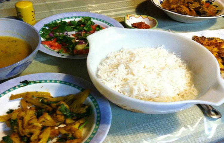 শোয়ার অন্তত ২ ঘণ্টা আগে রাতের খাবার খেয়ে নিন।