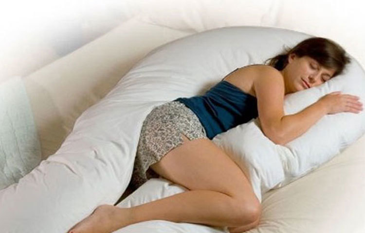 নরম এবং হালকা পোশাকে ঘুমান।