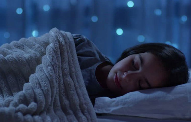 সম্পূর্ণ অন্ধকারে ঘুমালে শরীরের ক্যালোরি বেশি বার্ন হয়।