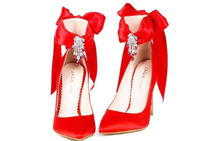 এই জুতার উদ্বোধনী অনুষ্ঠান হল বিশ্বের একমাত্র সেভেন স্টার হোটেল বুর্জ আল আরব-এ।