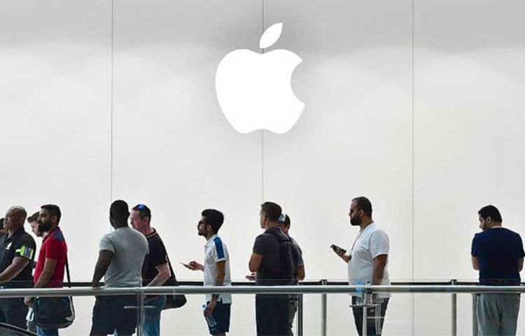 দুবাই এ তালিকায় সবচেয়ে এগিয়ে রয়েছে। এ কারণে বিশ্বের সব স্থান থেকেই ক্রেতারা দুবাইতে কেনাকাটা করতে আসেন।