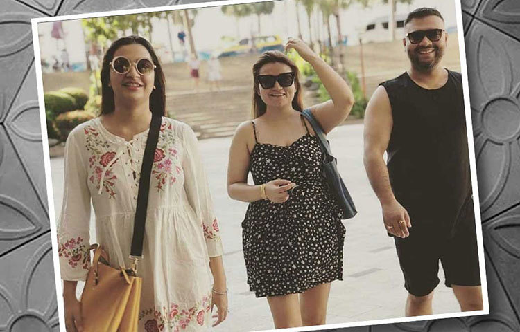 দুদিন আগে থেকেই শুরু হয়ে গিয়েছিল প্রি-বার্থডে সেলিব্রেশন। স্বামী, পরিচালক রাজ চক্রবর্তী আর বন্ধুদের সঙ্গে বেড়াতে গেলেন।