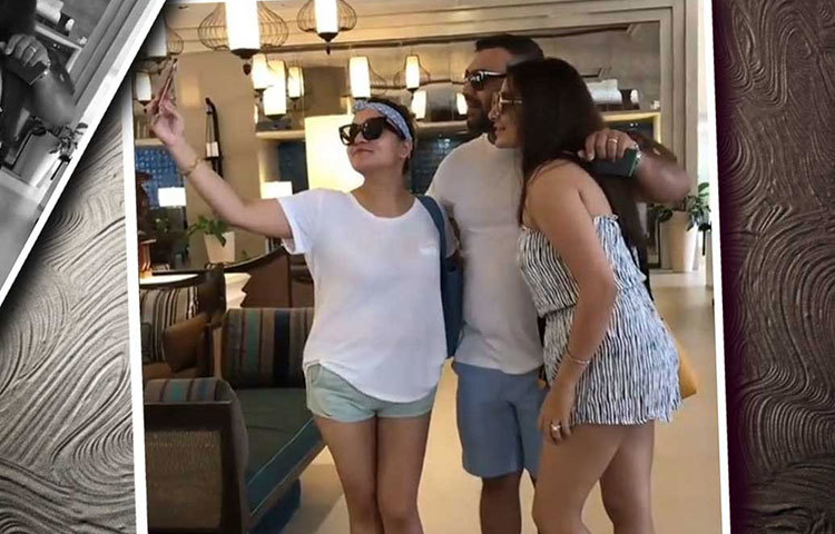 বন্ধুদের সঙ্গে একটি সেলফি তুললেন নায়িকা। এক্সোটিকা নামের কোনো জায়গায় সময় কাটাচ্ছেন তারা। বন্ধুদের সঙ্গে ঘুরতে বেড়িয়ে রীতিমতো উচ্ছ্বসিত শুভশ্রী।