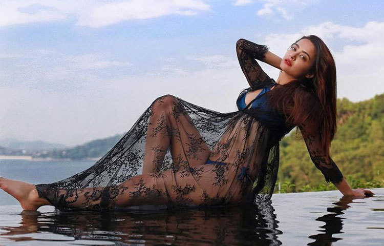 ২০১৫ সালে, ব্যবসায়ী অক্ষয় ঠক্করের সঙ্গে বিয়ে হয় সুভিনের। কিন্তু এই খবর জানা যায় প্রায় বছর দুয়েক পরে। নিজেই টুইট করে তা জানিয়েছিলেন সুরভিন।