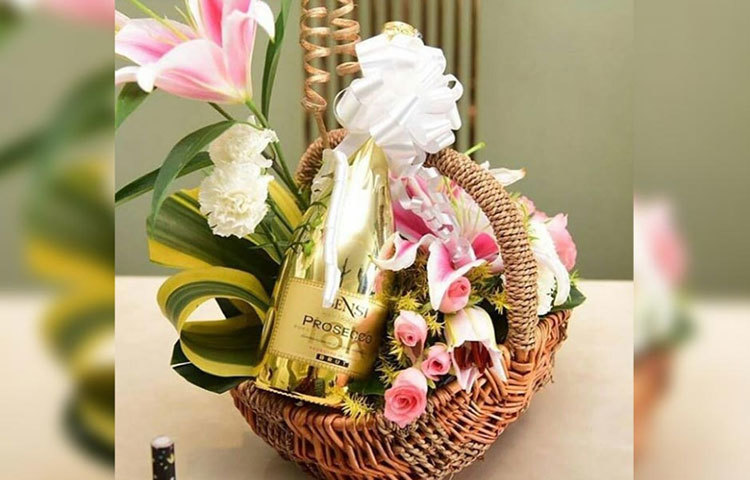 জন্মদিনের উপহার।