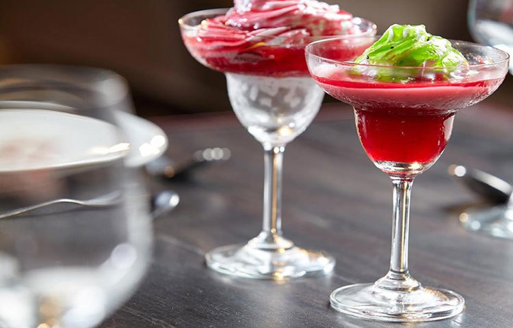 ডর্মেটরিতে থাকার এক রাতের ভাড়া ৭০০০ টাকা, এবং সুইটর ভাড়া ১১ হাজার টাকা, খাওয়াদাওয়া সহ। বুকিং ওয়েবসাইটের মাধ্যমেই করা যাবে।