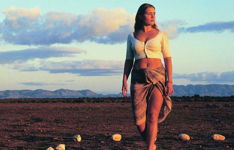 ‘হোলি স্মোক’-এই ছবিটি মুক্তি পেয়েছিল ১৯৯৯ সালে।