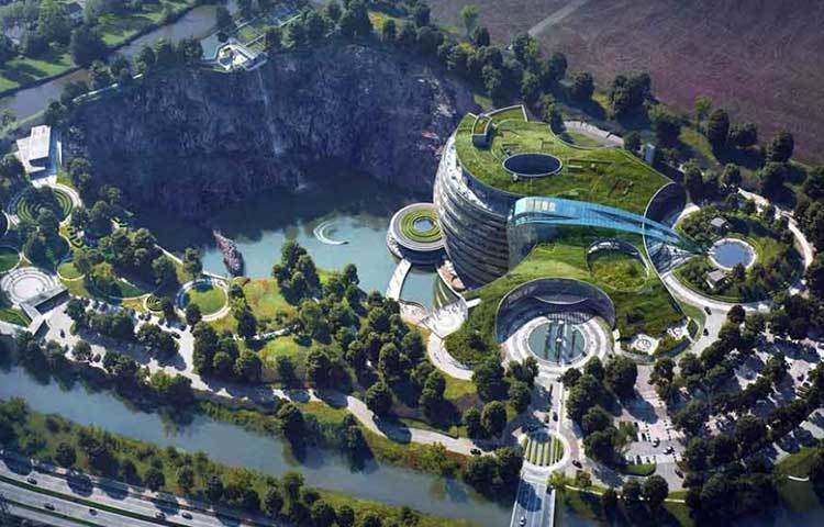 হোটেলের নীচের দুটি তল তৈরি করা হয়েছে জলের তলায়। এই ঘরগুলো থেকে বাইরেরটা মনে হয় এক বিশাল অ্যাকুরিয়াম।