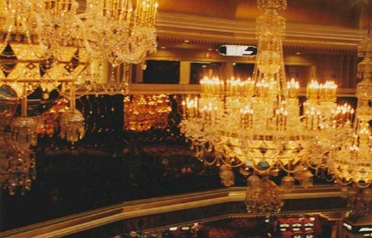 সব মিলিয়ে অবশেষে ২০১৬ সালে অক্টোবরে পাকাপাকিভাবে বন্ধ হয়ে যায় এই ‘তাজমহল’। পরে যদিও এই রিসোর্ট খোলে, তবে তার নাম যায় বদলে।