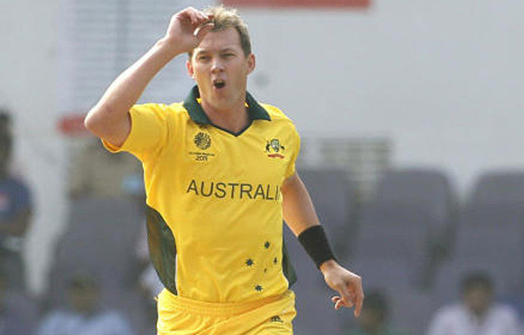 ব্রেট লি (২০০৩): বিশ্বকাপের প্রথম ও একমাত্র অস্ট্রেলীয় হিসাবে কেনিয়ার বিরুদ্ধে হ্যাটট্রিক করেন ব্রেট লি। ইনিংসের তৃতীয় ওভারে তার শিকার হন কেনেডি ওটিয়েনো, ব্রিজল পটেল, ডেভিড ওবুয়া। তবে কেনিয়ার ১৭৪ রানের ছোট লক্ষ্য তাড়া করতেও বেশ বেগ পেতে হয় অস্ট্রেলিয়াকে। পাঁচ উইকেটে ম্যাচ জেতে পন্টিংরা।