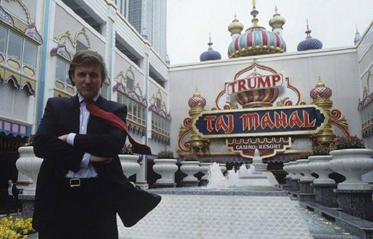 এই সময়ে হাল ধরেন ট্রাম্প। কোম্পানির সমস্ত শেয়ার কিনে নিয়ে ঢেলে সাজান রিসোর্টিকে। ২ এপ্রিল, ১৯৯০ সালে ফের খোলে তাজমহল।