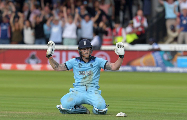 অর্থাৎ নিয়ম অনুযায়ী পাঁচ রান দেয়া উচিত ছিল। কিন্তু দেয়া হয় ছয় রান। এই এক রানই ম্যাচের জন্য গুরুত্বপূর্ণ হয়ে যায়। টাই হয়ে যায় ম্যাচ। নিয়ম মেনে পাঁচ রান দিলে হয়তো বদলে যেত ম্যাচের ফল।