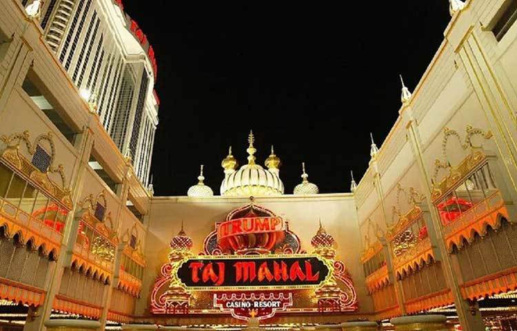 প্রায় ৩ হাজারেরও বেশি কর্মী কাজ করতেন এই রিসর্টে। প্রত্যেকের জীবন বীমা এবং পেনশনের ব্যবস্থা ছিল।