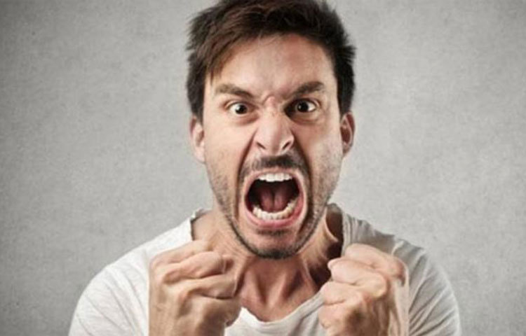 বিহেভিয়ারাল মেডিসিন জার্নালে প্রকাশিত একটি গবেষণায় বলা হয়েছে যে, অতিরিক্ত রাগ করলে শরীরে কর্টিসল নামের একটি হরমোনের নিঃসরণ হয়। এই হরমোনটি শরীরের বয়স বাড়ার প্রক্রিয়ার গতি বাড়িয়ে দিতে গুরুত্বপূর্ণ ভূমিকা নেয়।