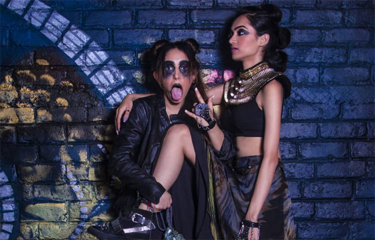 ছবিতে অভিষেক না হলেও ইতিমধ্যেই ইরার অসংখ্য অনুরাগীর রয়েছেন। সোশ্যাল মিডিয়ায় বেশ সক্রিয় দেখা যায় তাকে।