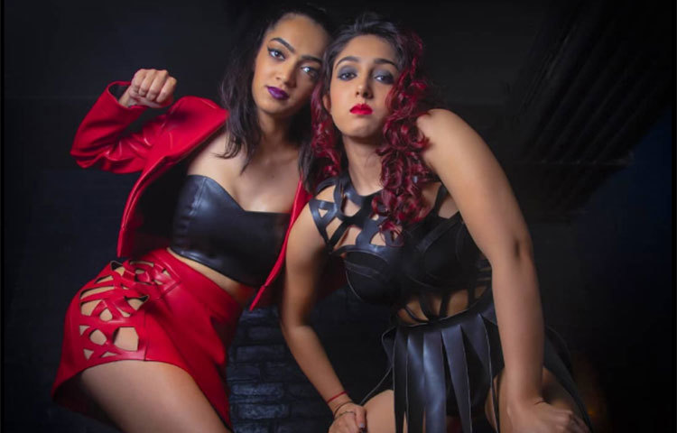 কিছুদিন ধরে তিনি মজেছেন ফটোশুট। আর সেই ফটোশ্যুট বেশ অন্যরকম। ফটোশুটের থিম ‘হু আর ইউ’।