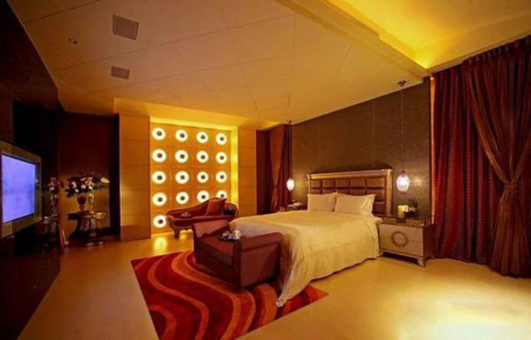 অমিতাভ-জয়ার বাড়ি সাধের ‘জলসা’র দাম প্রায় ১২০ কোটি টাকা!