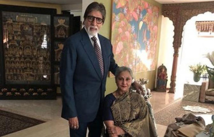 গাড়ি রয়েছে মোট ১২টি। তার মধ্যে সবকটিই অভিজাত। এছাড়াও রয়েছে একটি টাটা ন্যানো ও একটি ট্রাক্টর।