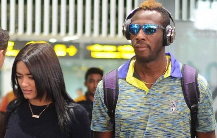 আইপিএলে আন্দ্রে রাসেল ১৩ বলে ৪৮ রানের অতিমানবীয় ইনিংস খেলার পর রাসেল সাফল্য উদযাপন করলেন স্ত্রীর সঙ্গে। শুধু আইপিএলে নয় রাসেলের জীবনের সব সফলতার পেছন রয়েছেন এই নারী।