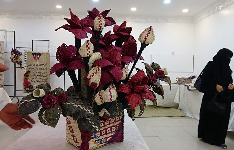 এর মাধ্যমে তার ৩০টি শিল্পকর্ম উপস্থাপিত হয়।