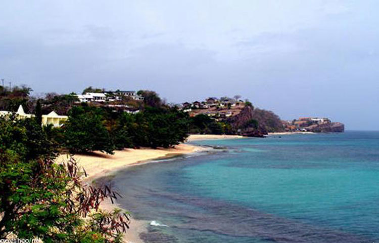 গ্রানাডা: আটলান্টিক মহাসাগরের ক্যারিবিয়ান অঞ্চলে অবস্থিত দেশটি আসলে মাত্র একটিমাত্র দ্বীপ, যার আয়তন ৩৪৪ বর্গ কিলোমিটার, জনসংখ্যা এক লক্ষ পাঁচ হাজার। দেশটি কমনওয়েল্থের সদস্য। শাসনব্যবস্থা: সাংবিধানিক রাজতন্ত্র। সামরিক বাহিনী ছাড়া এ দেশটি চলছে।