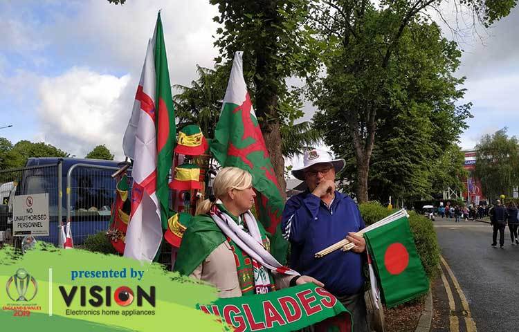 বিদেশিরা ভালোবেসে বাংলাদেশকে বুকে ধারণ করেছেন। ছবি: জাগো নিউজ