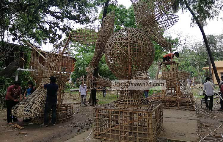 ১৪২৬ নববর্ষের মঙ্গল শোভাযাত্রার মূল থিম নির্ধারণ করা হয়েছে ‘নদী’। ছবি: মাহবুব আলম