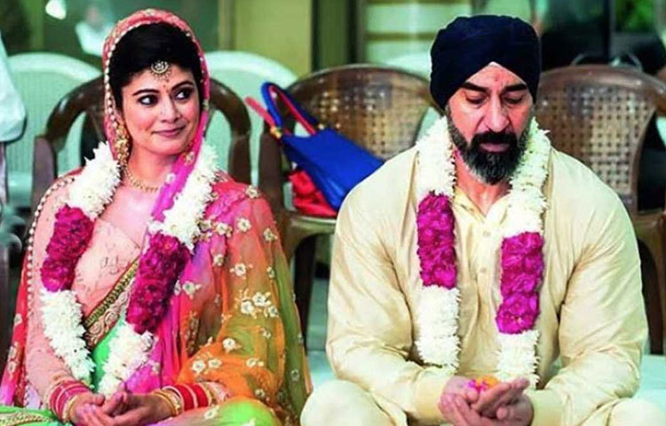 ১৯৯৭ সালে ‘বিরাসত’ ছবির সেই মিষ্টি নায়িকাকে নিশ্চই সবার মনে আছে। বলিউডের জনপ্রিয় নায়ক অনিল কাপুরের প্রেমিকা হিসেবে তাকে পর্দায় দেখা গিয়েছিল সেই ফিল্মে। সেটি ছিল পূজা বাত্রার প্রথম সফল ছবি।