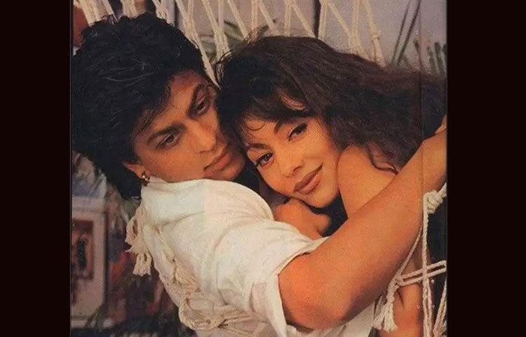 শাহরুখের একটি ফিয়াট গাড়ি ছিল। সেই গাড়িতে করে গৌরীকে বাড়িতে নামিয়ে দেওয়ার সময় বিয়ের প্রস্তাব দেন বলিউড বাদশা। তবে গোড়া ব্রাহ্মণ পরিবারের মেয়ে গৌরীর সঙ্গে মুসলিম পরিবারের সন্তান শাহরুখের বিয়েতে পারিবারিক বাধাও ছিল প্রচুর।