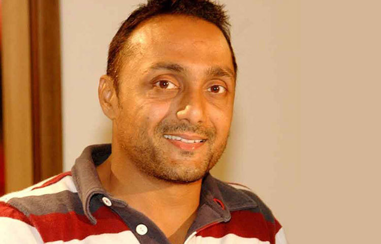 রাহুল বসু: মূল ধারার সিনেমা নয়। বরং আরবান দর্শকের কাছে রাহুলের পরিচিতি বেশি। ৫১ বছর বয়সেও তিনি সমান আবেদন ধরে রেখেছেন বলে মনে করেন দর্শকদের একটা বড় অংশ।