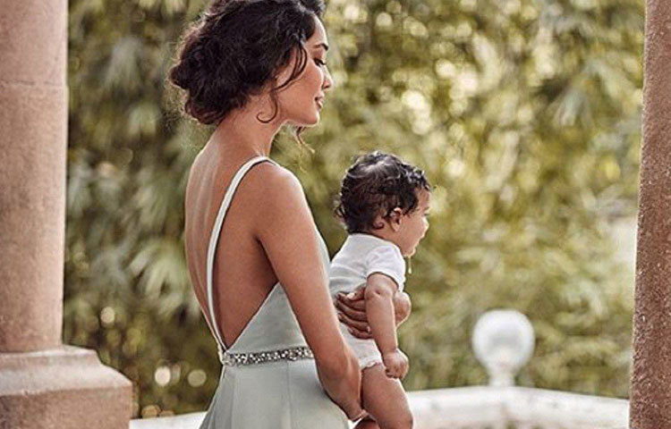 লিজা হেডেন: একসময় চুটিয়ে অভিনয় করেছেন। তবে এই মুহূর্তে ছেলে জ্যাককে নিয়েই ব্যন্ত তিনি। তার মধ্যেই উঠতি মডেলদের গাইড করেন। অংশ নেন বিভিন্ন রিয়্যালিটি শোয়েও।